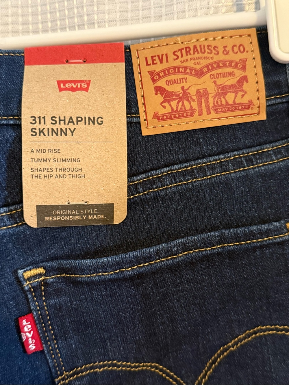 Levi's Dark Blue Skinny Jeans for Women - Picture 4 of 5